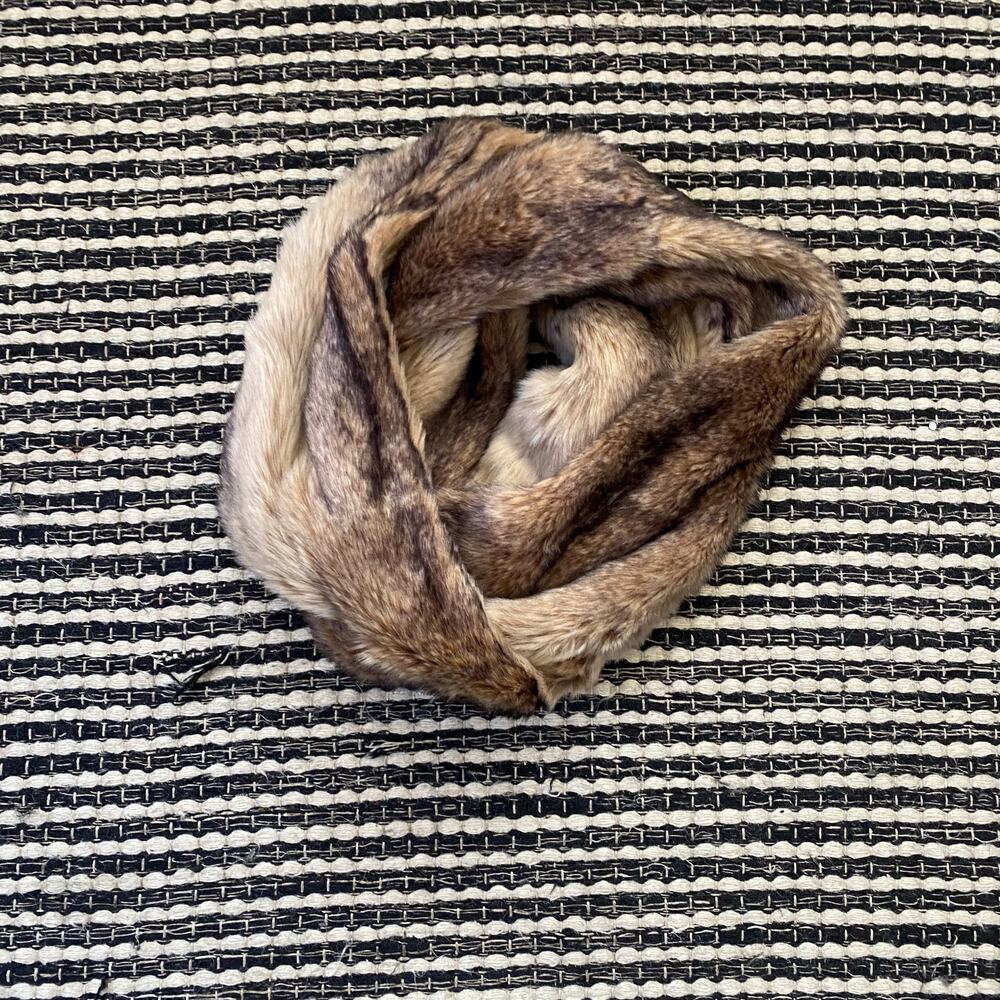 🌿Black Rivet Women Tan Black Faux Fur Convertible Double Loop Infinity Scarf OS